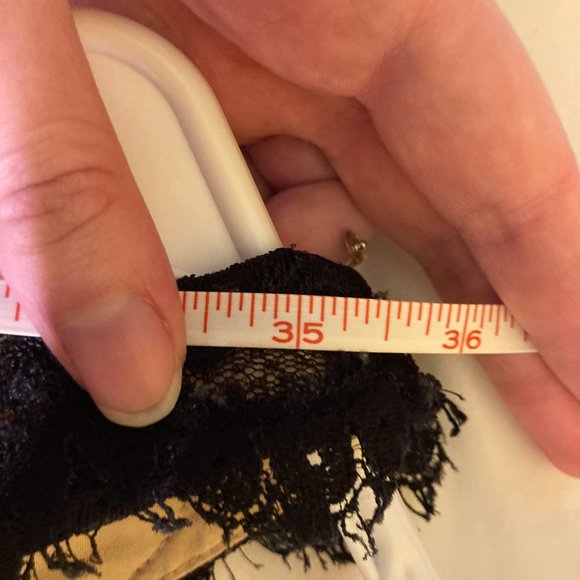 Anne Klein - US 4 - Black Sleeveless Flirty Formal Fun! - Picture 12 of 12